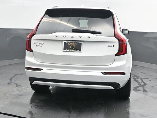 2026 Volvo XC90 B6 Ultra Dark Theme 7-Seater