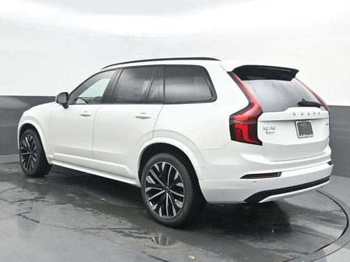 2026 Volvo XC90 B6 Ultra Dark Theme 7-Seater