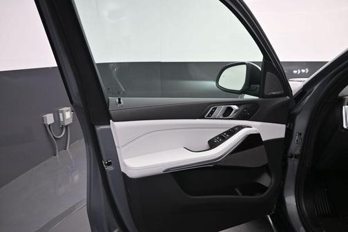 Gray Metallic 2026 BMW X5 sDrive40i