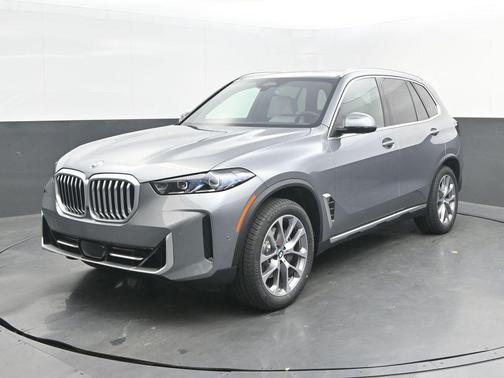 Gray Metallic 2026 BMW X5 sDrive40i