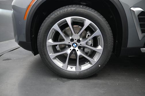 Gray Metallic 2026 BMW X5 sDrive40i
