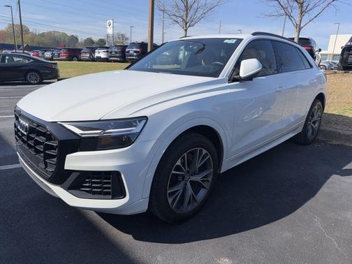 2020 Audi Q8 55 Premium