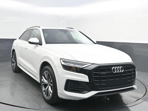 Carrara White 2020 Audi Q8 55 Premium