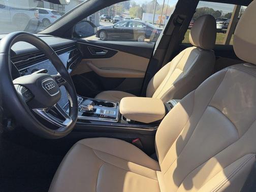 2020 Audi Q8 55 Premium