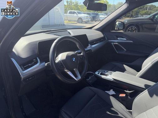Black Sapphire Metallic 2025 BMW X1 xDrive28i