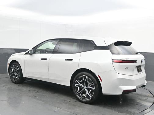 2026 BMW iX xDrive45