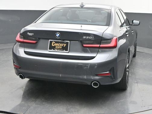 2019 BMW 330 i