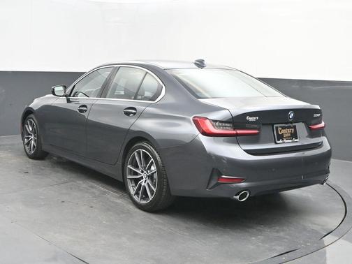 2019 BMW 330 i
