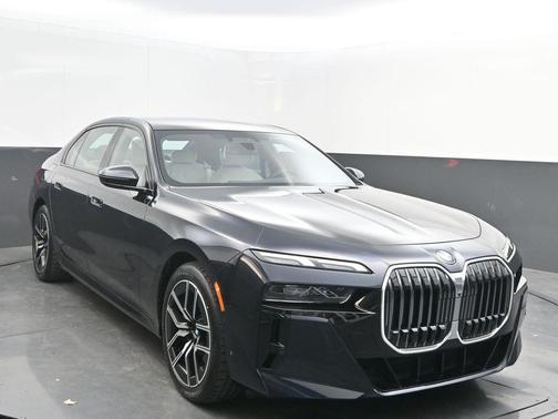2023 BMW 760 760i xDrive