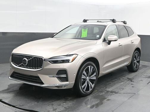 2023 Volvo XC60 B5 Plus Bright Theme