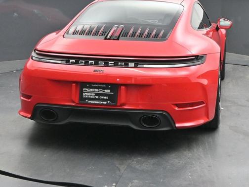 2025 Porsche 911 Carrera