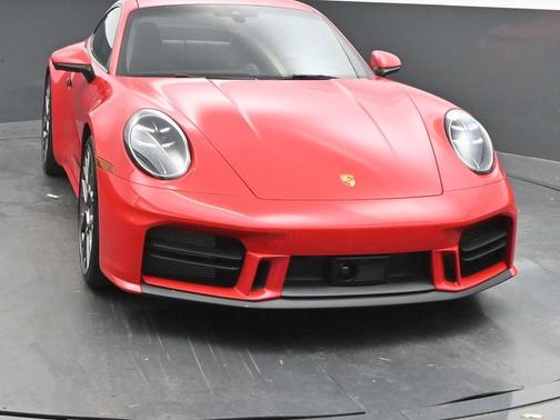 2025 Porsche 911 Carrera