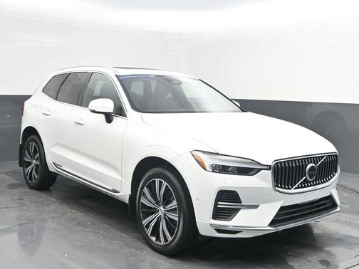 2023 Volvo XC60 Recharge Plug-In Hybrid T8 Ultimate Bright Theme