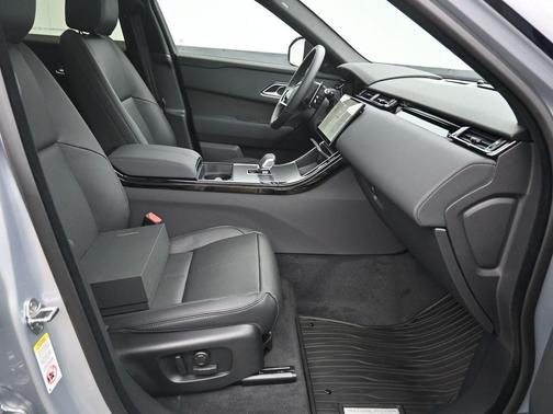 2025 Land Rover Range Rover Velar P250 Dynamic SE