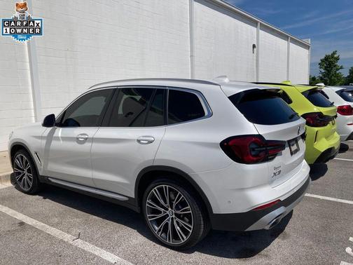 Mineral White Metallic 2024 BMW X3 xDrive30i