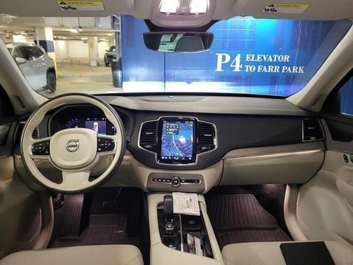 2023 Volvo XC90 B6 Plus 7-Seater