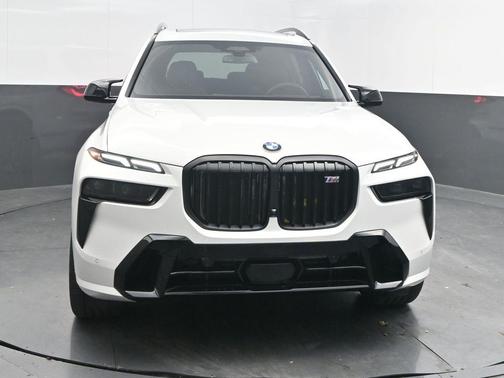 2026 BMW X7 M60i