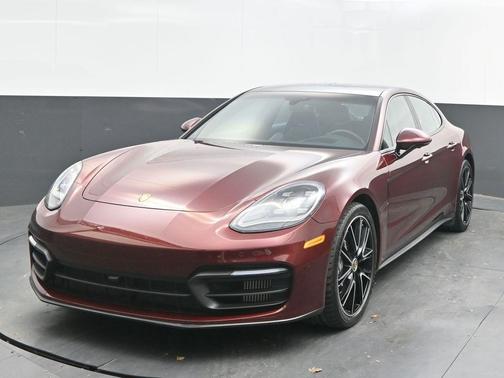2022 Porsche Panamera 4