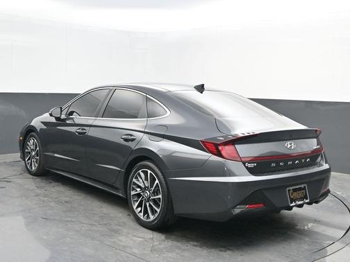 2022 Hyundai SONATA Limited