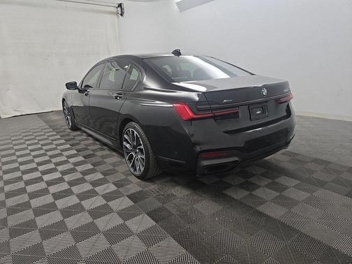 2022 BMW 750 i xDrive