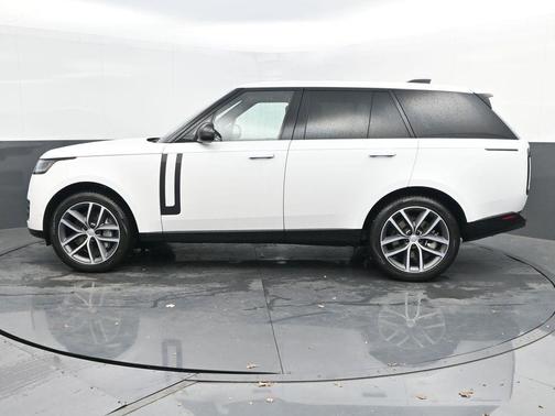 2025 Land Rover Range Rover P530 SE