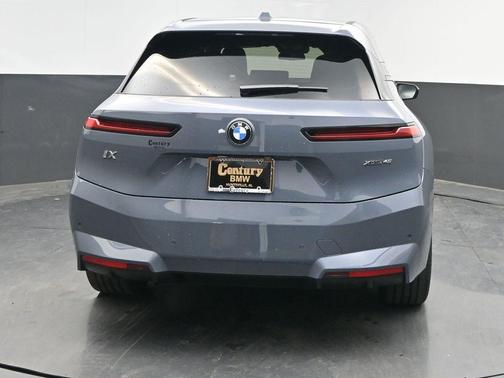 2026 BMW iX xDrive45