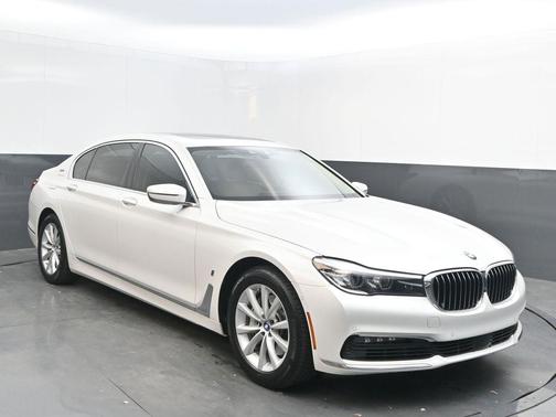 2018 BMW 740e xDrive iPerformance
