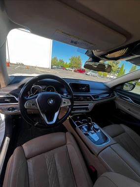 2018 BMW 740e xDrive iPerformance