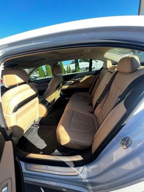 2018 BMW 740e xDrive iPerformance