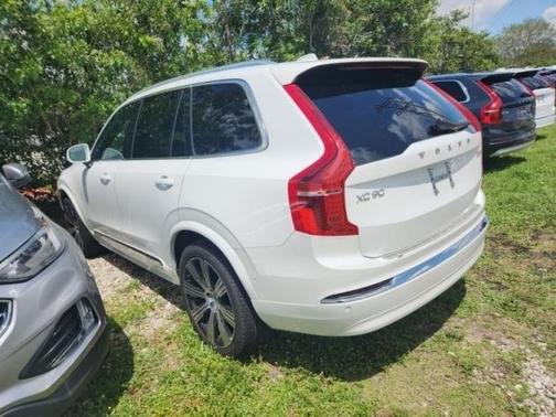 2024 Volvo XC90 B6 Plus Bright Theme 7-Seater