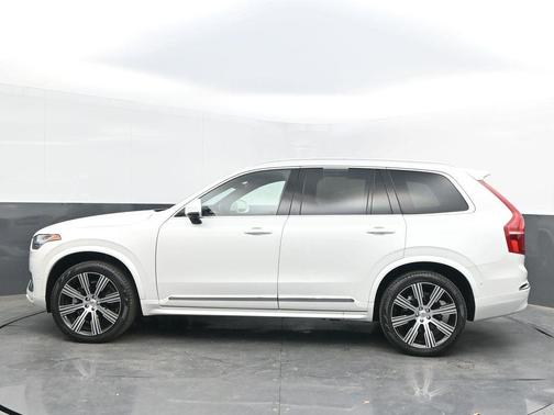 2024 Volvo XC90 B6 Plus Bright Theme 7-Seater