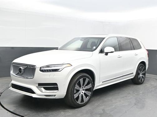 2024 Volvo XC90 B6 Plus Bright Theme 7-Seater