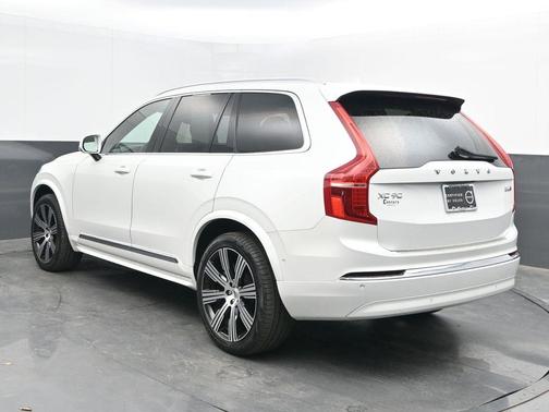 2024 Volvo XC90 B6 Plus Bright Theme 7-Seater
