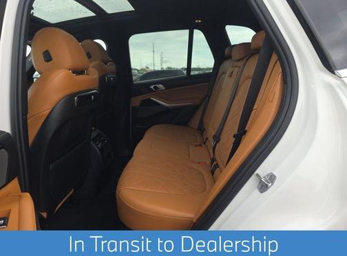 Mineral White Metallic 2024 BMW X5 xDrive40i