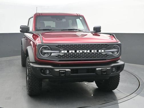 Ruby Red Metallic Tinted Clearcoat 2025 Ford Bronco Badlands
