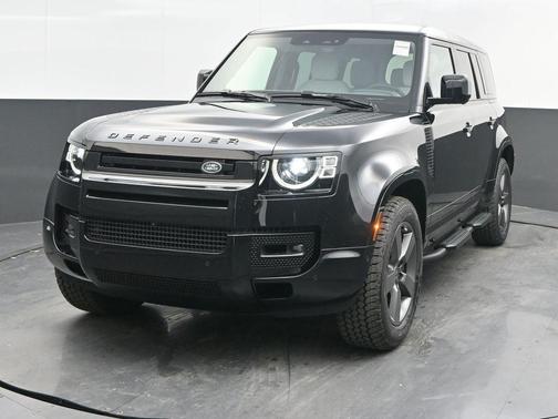 2025 Land Rover Defender P500 X-Dynamic SE