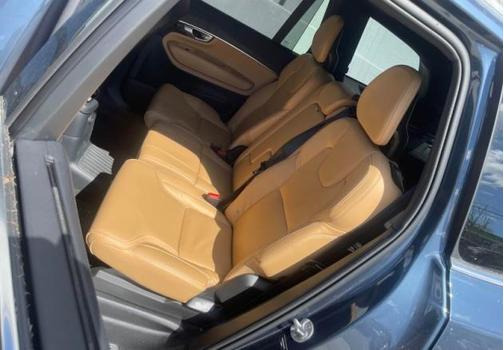 2024 Volvo XC90 Recharge Plug-In Hybrid T8 Ultimate Bright Theme 7-Seater