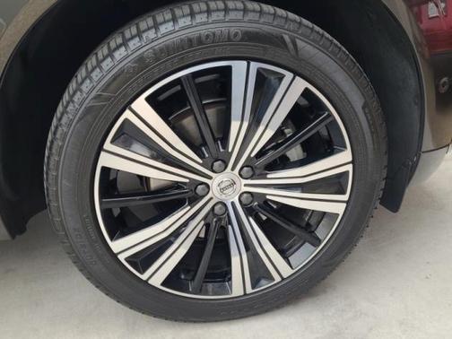 2022 Volvo XC60 B5 Inscription