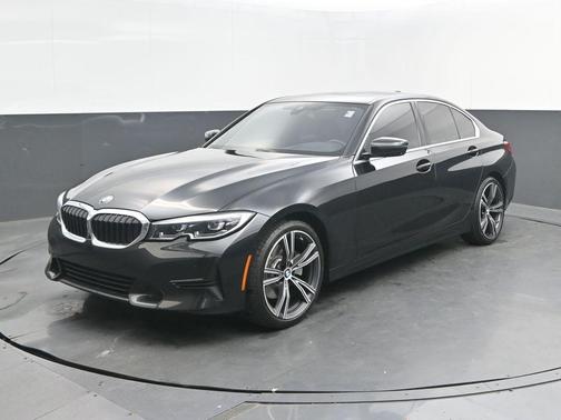 Black Sapphire Metallic 2021 BMW 330 i