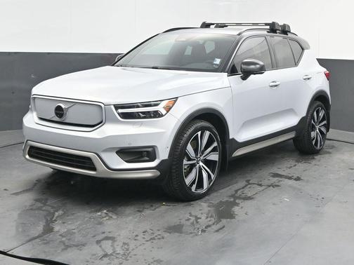 2022 Volvo XC40 Recharge Pure Electric P8 Twin Ultimate