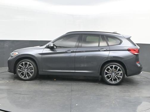 2022 BMW X1 sDrive28i