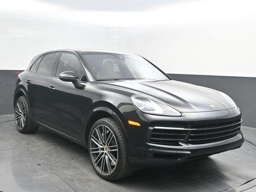 2022 Porsche Cayenne Base (Tiptronic)