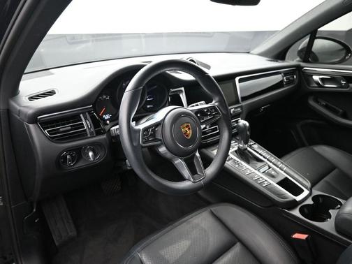 2021 Porsche Macan Base