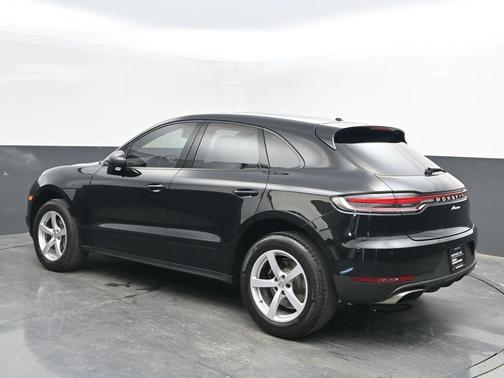 2021 Porsche Macan Base