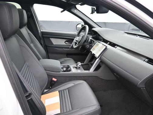 2025 Land Rover Discovery Sport Dynamic SE
