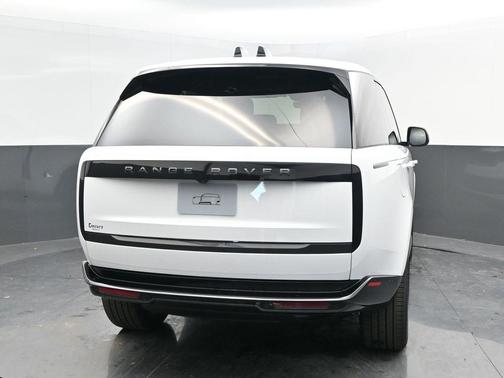 2025 Land Rover Range Rover P400 SE