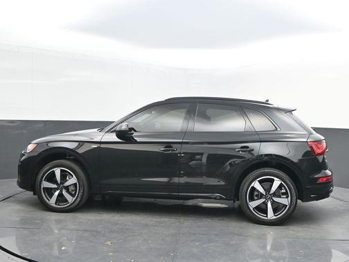 2022 Audi Q5 45 S line quattro Premium