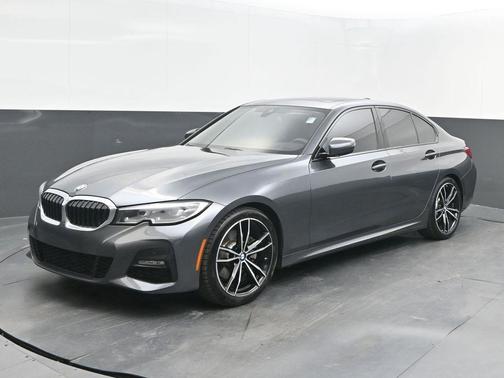 2019 BMW 330 i