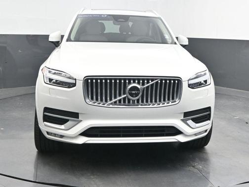 2024 Volvo XC90 B6 Ultimate Bright Theme 7-Seater