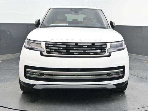 2025 Land Rover Range Rover P550e SE